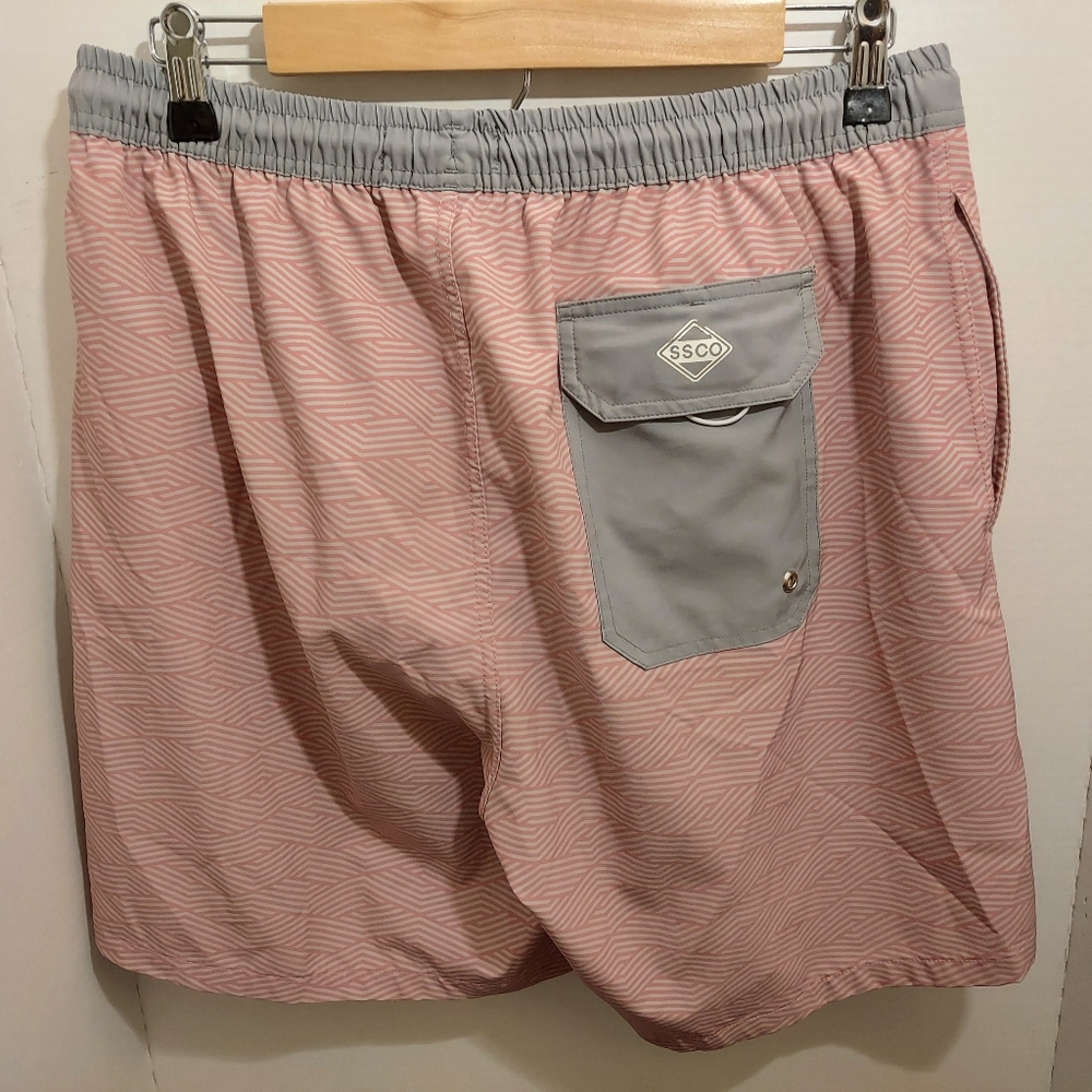 SSCO Southern Shirt Co Company Mens Swim Trunks Large Pink Red Grey Swimming